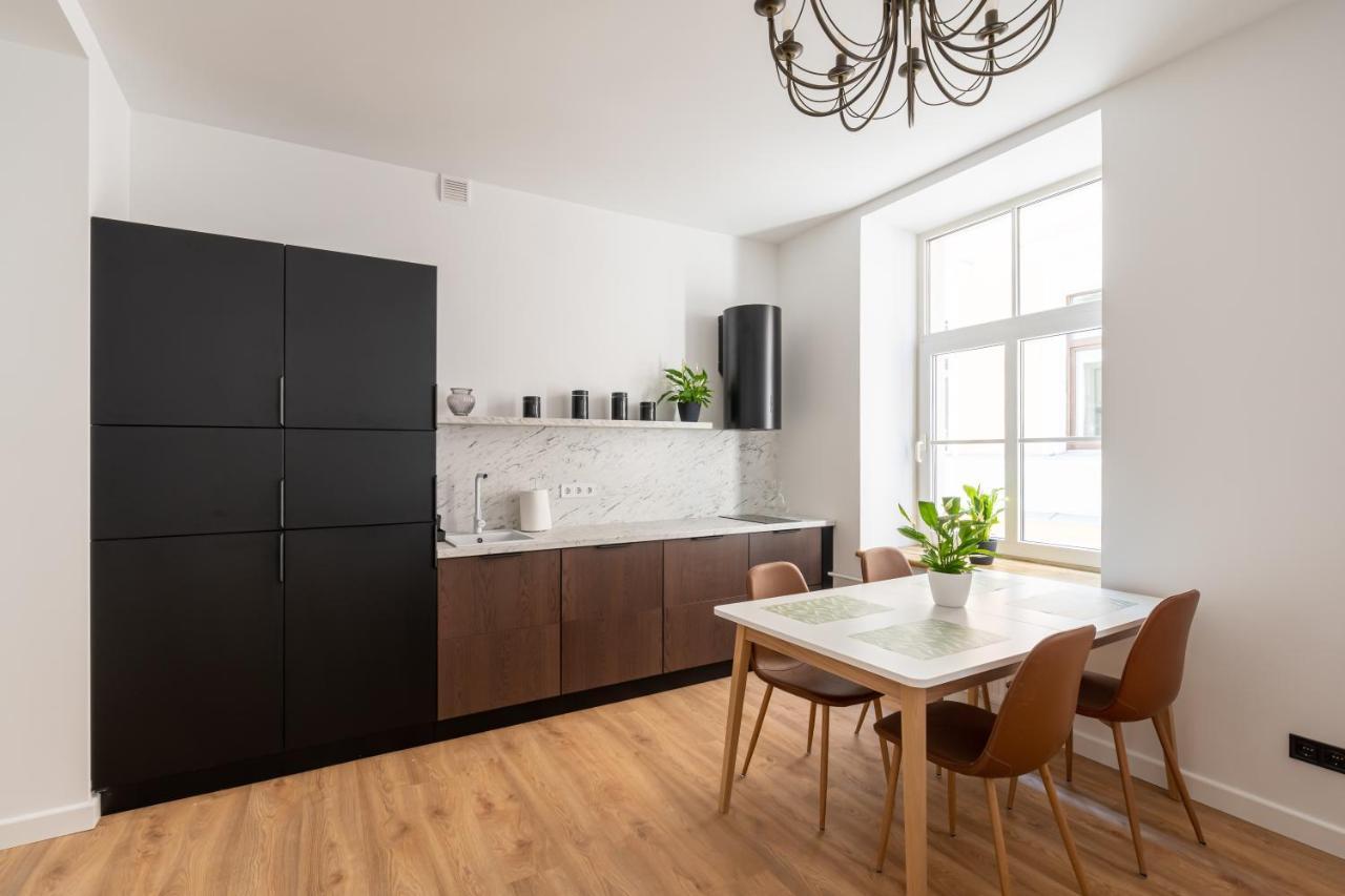 Апартаменты Spacious 1-bedroom In The Heart Of Old Town *